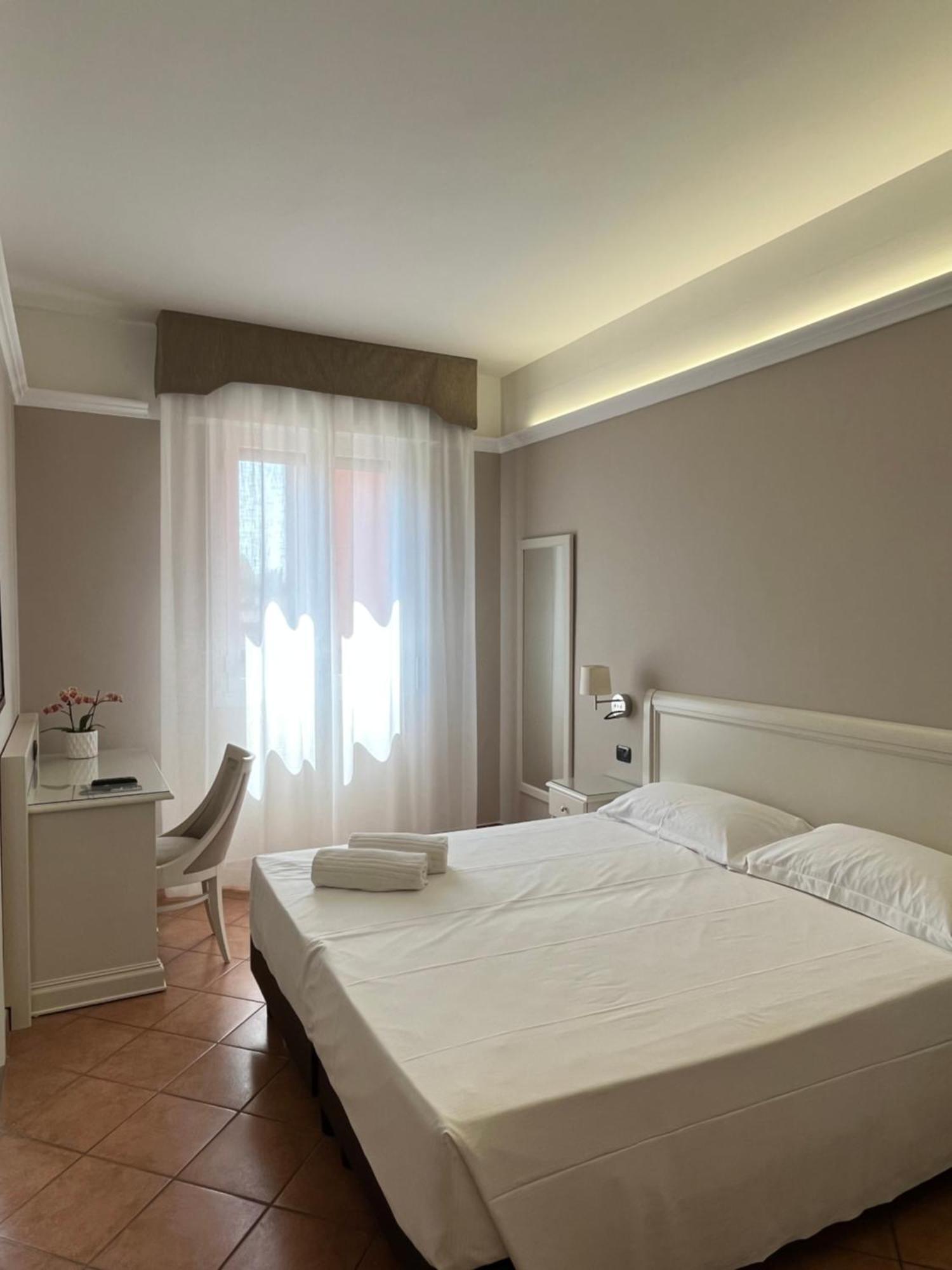 Hotel Aquila Кастельфранко-Эмилия Экстерьер фото