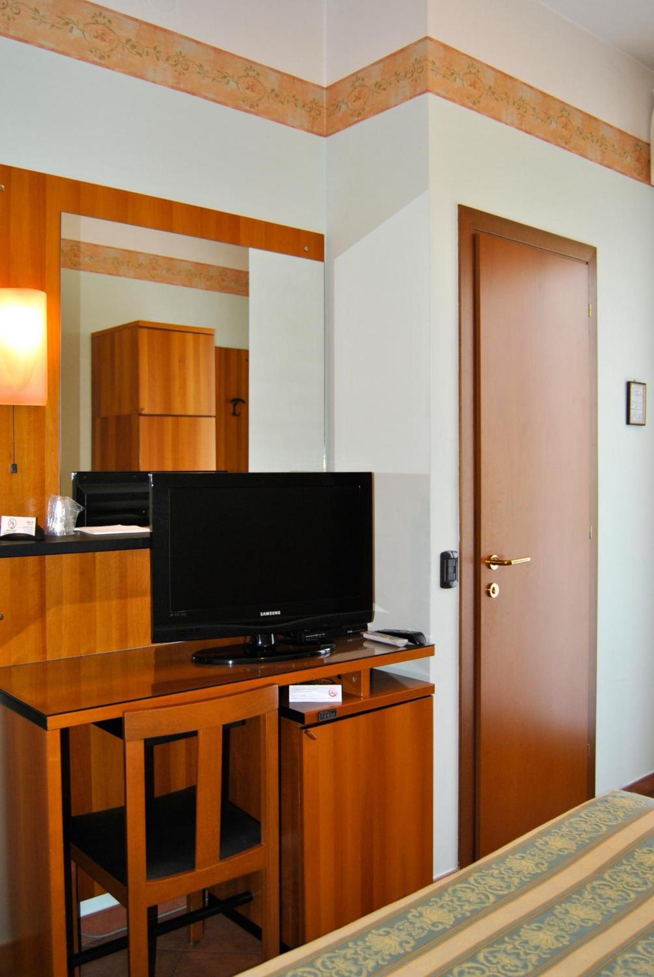 Hotel Aquila Кастельфранко-Эмилия Номер фото