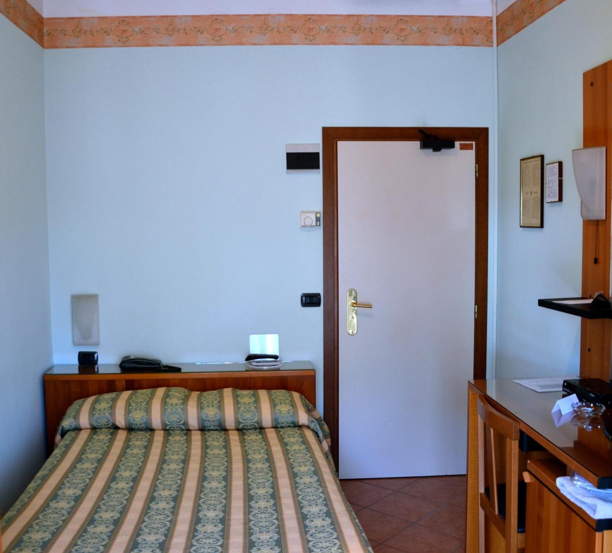 Hotel Aquila Кастельфранко-Эмилия Номер фото
