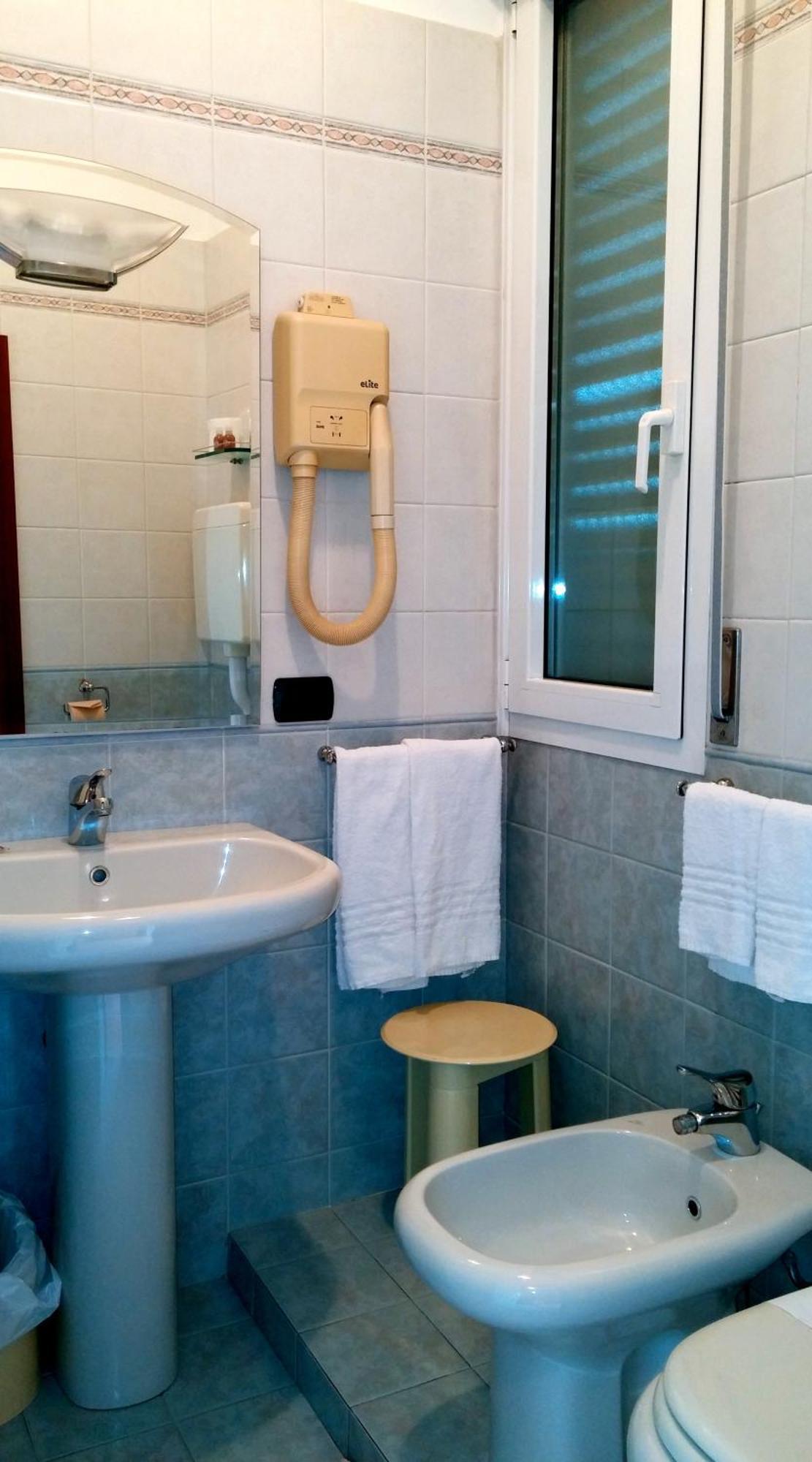 Hotel Aquila Кастельфранко-Эмилия Номер фото
